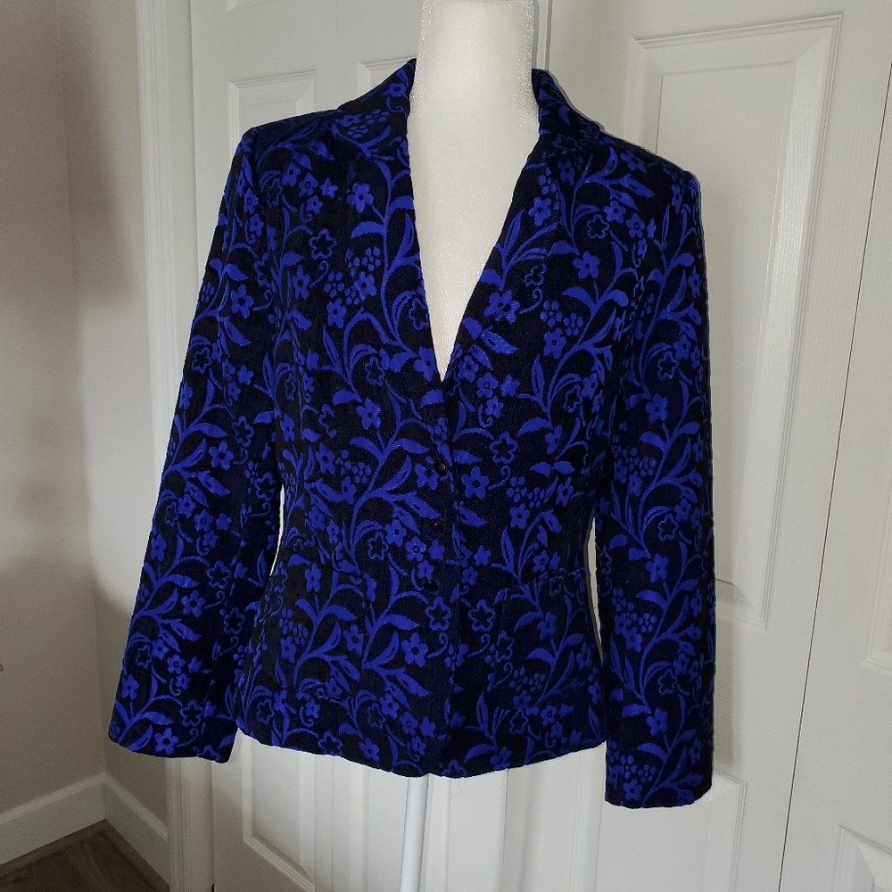 Beautiful Suit Jacket - image 1